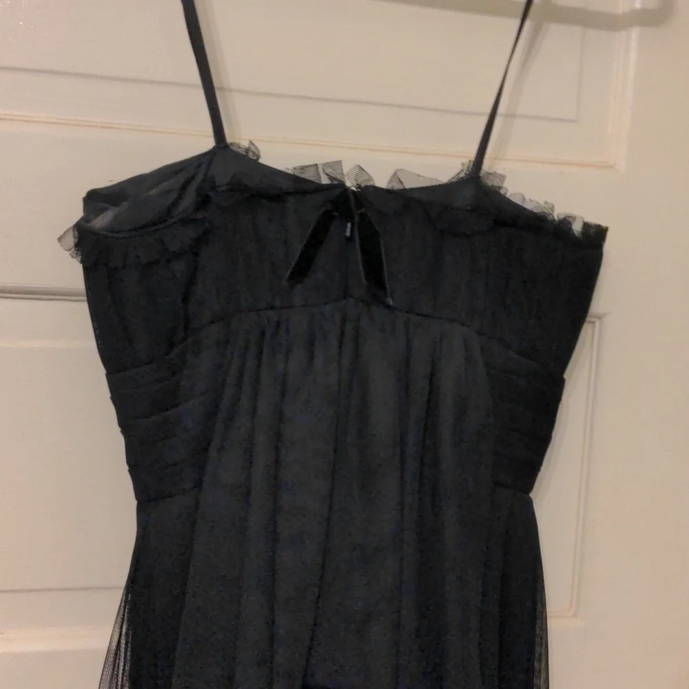 Vera Wang bridesmaids dress - Picture 4 of 6